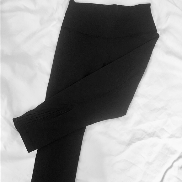 rare lattice black lululemon 7/8 crop - Picture 3 of 3